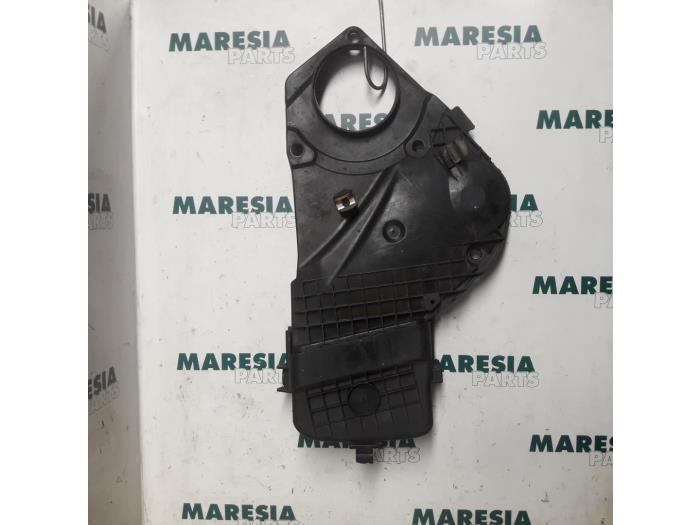 Usagé Couvercle de distribution Citroen Saxo 1.4i SX,VSX Prix € 20,00 Règlement à la marge proposé par Maresia Parts