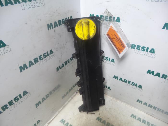Ventildeckel van een Renault Kangoo Express (FC) 1.5 dCi 65 2003