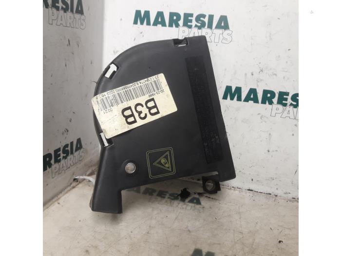 Usagé Couvercle de distribution Fiat Bravo (182A) 1.2 16V Prix € 20,00 Règlement à la marge proposé par Maresia Parts