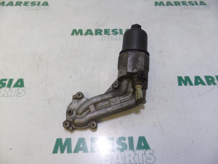Gebrauchte Ölfilterhalter Peugeot 206 (2A/C/H/J/S) 1.4 XR,XS,XT,Gentry Preis € 35,00 Margenregelung angeboten von Maresia Parts