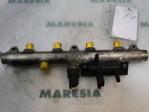 Used Fuel injector nozzle Peugeot 607 (9D/U) 2.2 HDi 16V FAP Price € 105,00 Margin scheme offered by Maresia Parts