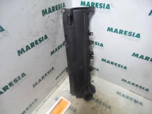 Used Rocker cover Renault Megane II Grandtour (KM) 1.5 dCi 80 Price € 35,00 Margin scheme offered by Maresia Parts