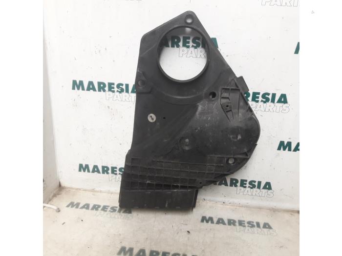 Usagé Couvercle de distribution Peugeot 206 (2A/C/H/J/S) 1.1 XN,XR Prix € 20,00 Règlement à la marge proposé par Maresia Parts