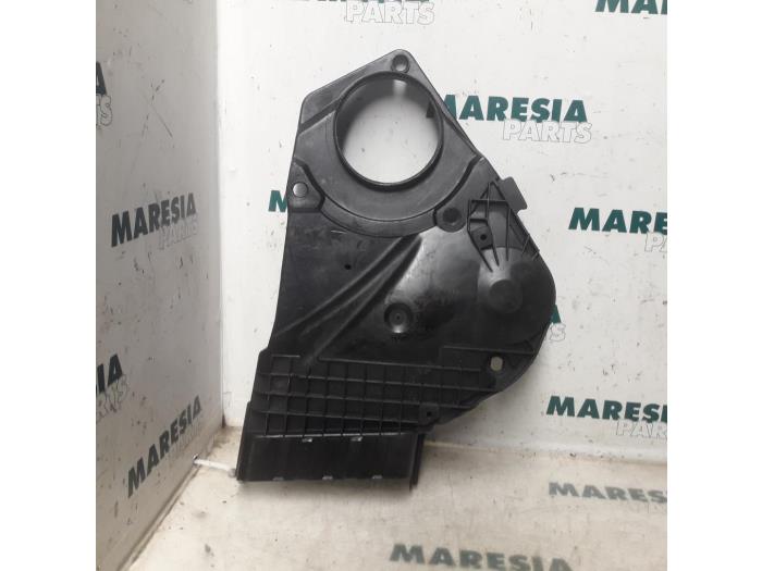 Usagé Couvercle de distribution Peugeot 206 (2A/C/H/J/S) 1.1 XN,XR Prix € 20,00 Règlement à la marge proposé par Maresia Parts