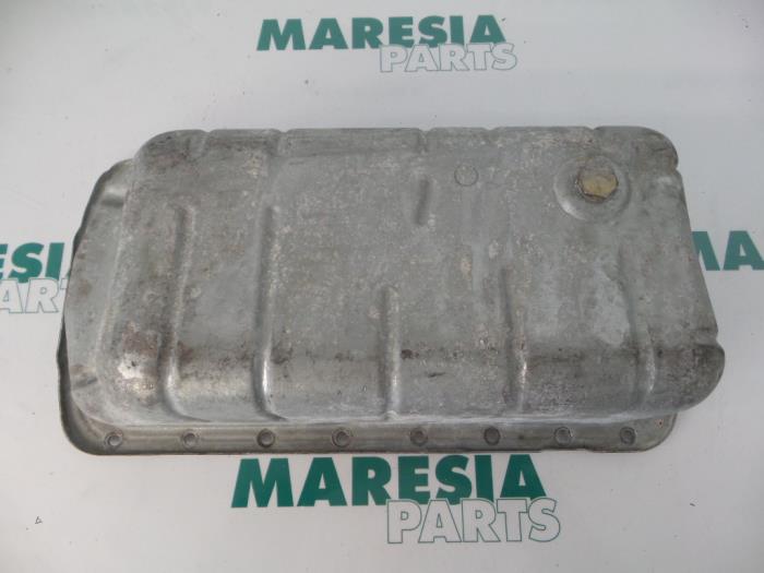 Usagé Couvercle carter Peugeot 306 Prix € 25,00 Règlement à la marge proposé par Maresia Parts
