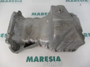 Used Sump Renault Megane Coupé (DA) 1.6i Price € 40,00 Margin scheme offered by Maresia Parts