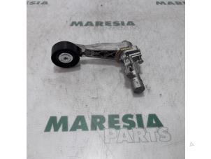 Używane Rolka napinajaca pasa rozrzadu Peugeot 508 SW (8E/8U) 1.6 THP 16V Cena € 25,00 Procedura marży oferowane przez Maresia Parts