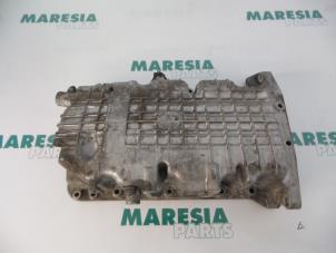 Używane Miska olejowa Renault Espace Cena € 105,00 Procedura marży oferowane przez Maresia Parts