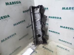 Ventildeckel van een Fiat Marea (185AX) 1.9 Tds 100 ELX 1998