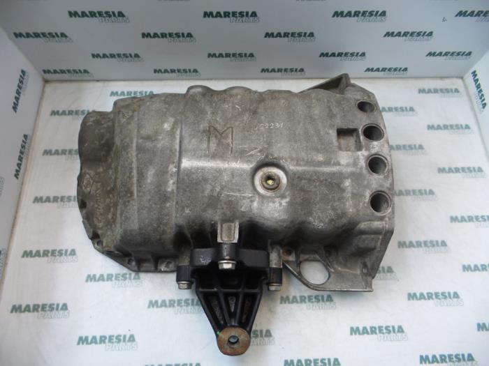 Gebrauchte Ölwanne Renault Trafic New (JL) 1.9 dCi 82 16V Preis € 30,00 Margenregelung angeboten von Maresia Parts