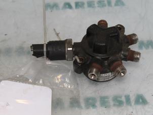 Used Fuel injector nozzle Renault Megane II Grandtour (KM) 1.5 dCi 80 Price € 50,00 Margin scheme offered by Maresia Parts