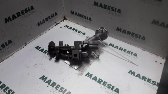 Gebrauchte Ölpumpe Renault Laguna II (BG) 1.9 dCi 120 Preis € 60,00 Margenregelung angeboten von Maresia Parts