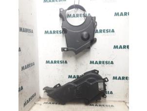 Used Timing cover Peugeot 307 CC (3B) 2.0 HDIF 16V Price € 20,00 Margin scheme offered by Maresia Parts