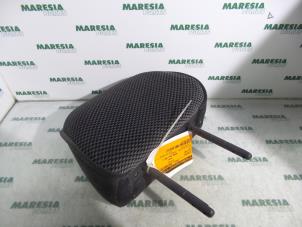 Used Headrest Alfa Romeo 147 (937) 1.6 HP Twin Spark 16V Price € 35,00 Margin scheme offered by Maresia Parts