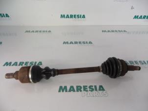 Used Front drive shaft, left Peugeot 807 2.0 HDi 16V Price € 50,00 Margin scheme offered by Maresia Parts