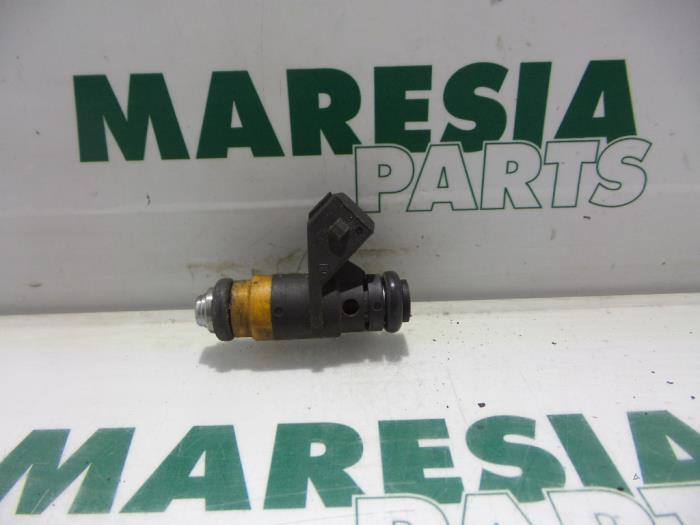 Begagnade Insprutare (bensin) Renault Scénic I (JA) 1.6 16V Pris € 20,00 Marginaltabell erbjuds av Maresia Parts