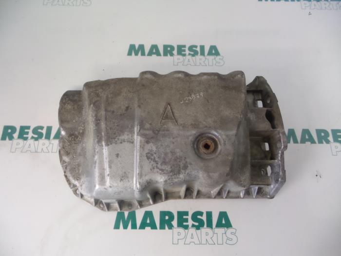 Gebrauchte Ölwanne Renault Espace (JE) 2.0i 16V Preis € 30,00 Margenregelung angeboten von Maresia Parts
