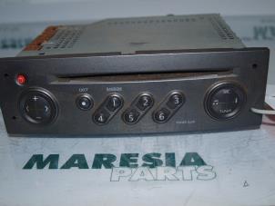 Usados Reproductor de CD y radio Renault Grand Scénic II (JM) 1.5 dCi 100 Precio € 45,00 Norma de margen ofrecido por Maresia Parts