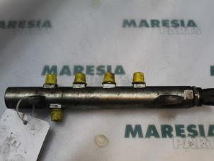 Used Fuel injector nozzle Fiat Croma (194) 1.9 JTD Multijet 16V Price € 105,00 Margin scheme offered by Maresia Parts