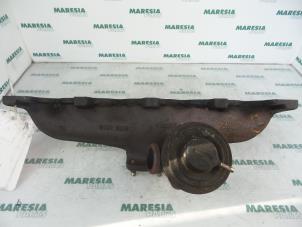 Used Exhaust manifold Peugeot 807 2.0 HDi 16V Price € 75,00 Margin scheme offered by Maresia Parts