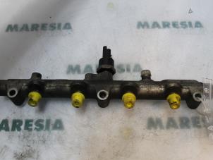 Used Fuel injector nozzle Peugeot 807 2.0 HDi 16V Price € 105,00 Margin scheme offered by Maresia Parts