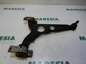Used Front lower wishbone, right Lancia Lybra 1.8 16V VVT Price € 35,00 Margin scheme offered by Maresia Parts