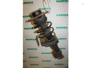 Usagé Barre amortisseur avant gauche Lancia Lybra 1.8 16V VVT Prix € 40,00 Règlement à la marge proposé par Maresia Parts