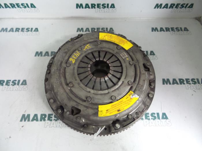 Gebrauchte Schwungrad Fiat Croma (194) 1.9 D Multijet 16V Preis € 210,00 Margenregelung angeboten von Maresia Parts