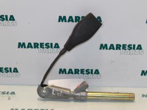 Begagnade Bältessträckare, vänster Renault Espace (JK) 2.0 16V Turbo Pris € 35,00 Marginaltabell erbjuds av Maresia Parts