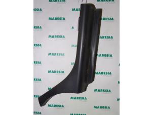 Used Side skirt, right Renault Scénic I (JA) 2.0 16V RX4 Price € 30,00 Margin scheme offered by Maresia Parts