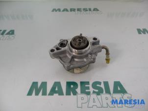 Used Vacuum pump (diesel) Peugeot 206 (2A/C/H/J/S) 1.4 HDi Price € 35,00 Margin scheme offered by Maresia Parts