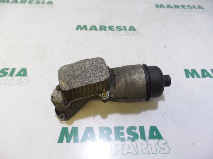 Gebrauchte Ölfilterhalter Peugeot 206 (2A/C/H/J/S) 1.4 HDi Preis € 35,00 Margenregelung angeboten von Maresia Parts