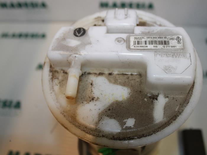 Usagé Pompe d'injection Renault Twingo II (CN) 1.2 16V Prix € 20,00 Règlement à la marge proposé par Maresia Parts
