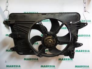 Used Fan motor Renault Espace (JE) 2.0i 16V Price € 50,00 Margin scheme offered by Maresia Parts