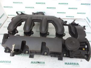 Used Intake manifold Peugeot 407 (6D) 2.0 HDiF 16V Price € 65,00 Margin scheme offered by Maresia Parts