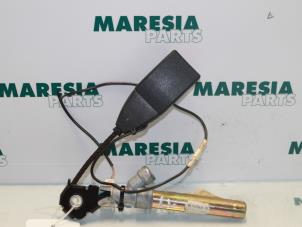 Used Seatbelt tensioner, left Renault Clio II (BB/CB) 1.2 Price € 25,00 Margin scheme offered by Maresia Parts