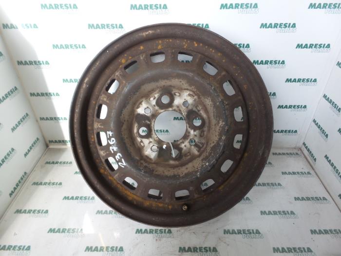 Begagnade Hjul Fiat Panda (169) 1.2 Fire Pris € 20,00 Marginaltabell erbjuds av Maresia Parts