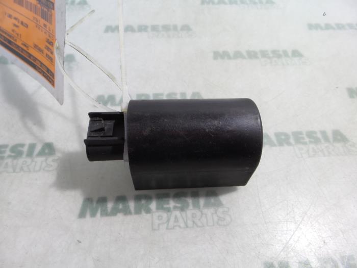 Begagnade Sensor (övriga) Peugeot Expert (G9) 2.0 HDi 120 Pris € 42,35 Inklusive moms erbjuds av Maresia Parts