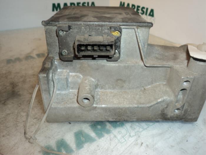 Begagnade Luftflödesmätare Fiat Croma (194) 1.9 D Multijet 16V Pris € 35,00 Marginaltabell erbjuds av Maresia Parts