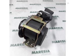 Used Rear seatbelt, left Renault Scénic II (JM) 1.9 dCi 120 Price € 40,00 Margin scheme offered by Maresia Parts
