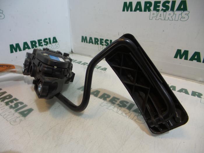 Begagnade Gaspedalsensor Renault Espace (JK) 2.0 16V Turbo Pris € 29,99 Marginaltabell erbjuds av Maresia Parts