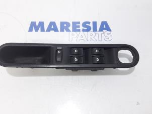 Used Multi-functional window switch Renault Espace (JK) 2.0 16V Turbo Price € 25,00 Margin scheme offered by Maresia Parts