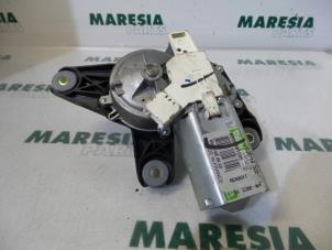 Usagé Moteur essuie-glace arrière Renault Espace (JK) 2.0 16V Turbo Prix € 35,00 Règlement à la marge proposé par Maresia Parts