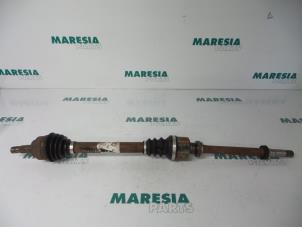Used Front drive shaft, right Peugeot 307 (3A/C/D) 1.6 16V Price € 50,00 Margin scheme offered by Maresia Parts
