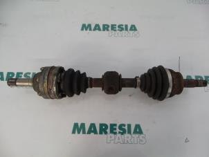 Usagé Arbre de transmission avant gauche Alfa Romeo 146 (930B) 1.4 Twin Spark 16V Prix € 35,00 Règlement à la marge proposé par Maresia Parts