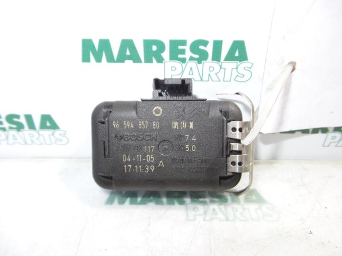 Begagnade Regnsensor Peugeot 407 (6D) 1.8 16V Pris € 60,00 Marginaltabell erbjuds av Maresia Parts