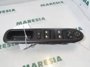 Używane Przelacznik combi okienny Peugeot 407 (6D) 1.8 16V Cena € 35,00 Procedura marży oferowane przez Maresia Parts