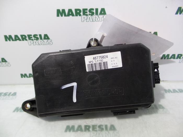 Usagé Ordinateur divers Fiat Stilo (192A/B) 2.4 20V Abarth 3-Drs. Prix € 35,00 Règlement à la marge proposé par Maresia Parts