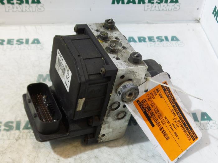 Usagé Pompe ABS Fiat Stilo (192A/B) 2.4 20V Abarth 3-Drs. Prix € 75,00 Règlement à la marge proposé par Maresia Parts
