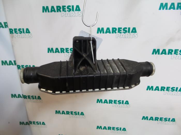 Usados Intercooler Lancia Phedra 2.2 JTD 16V Precio € 75,00 Norma de margen ofrecido por Maresia Parts